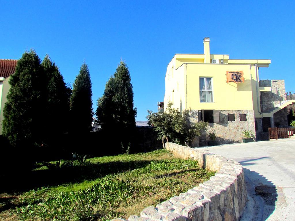 Hotel Crnogorska Kuca Podgorica Exteriér fotografie